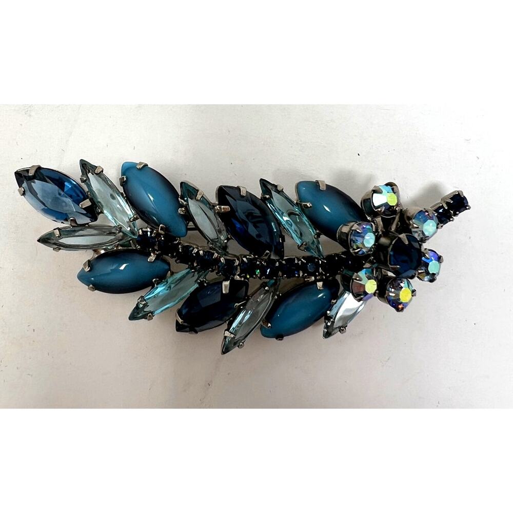 Juliana D&E Vintage Blue Iridescent Rhinestone Leaf Brooch and Clip Earrings - Picture 4 of 4